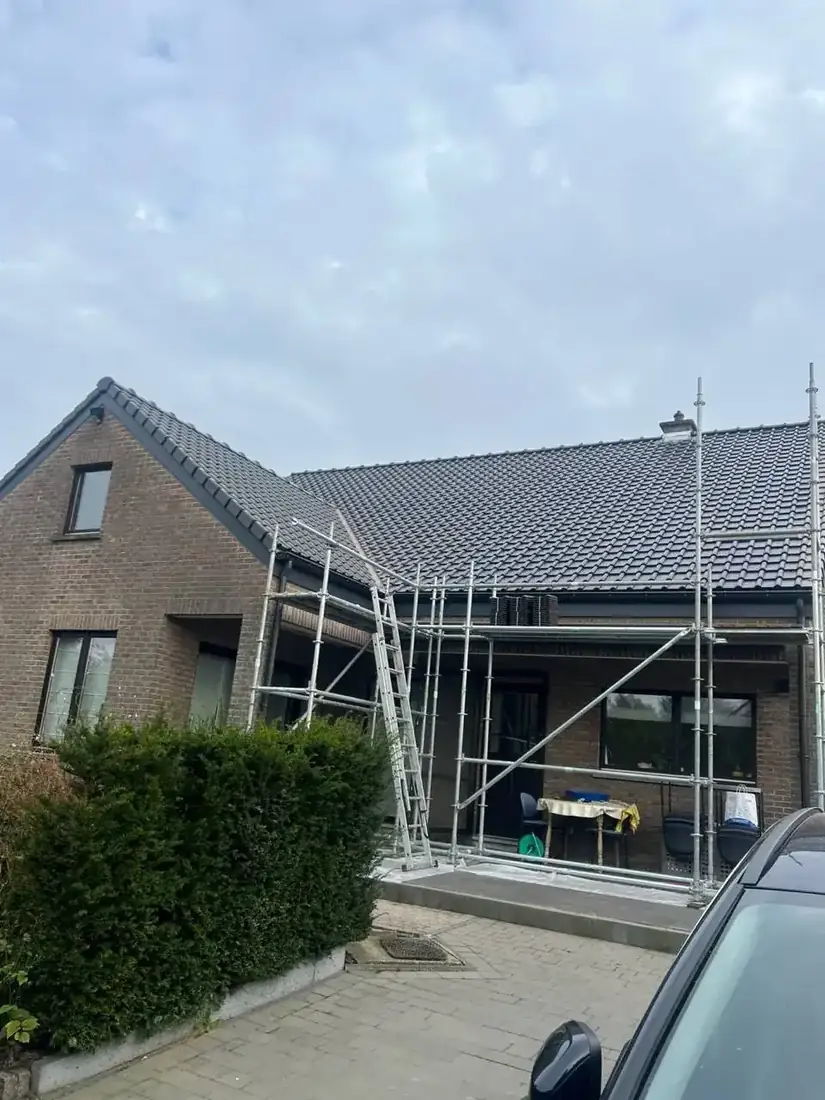 Woning in Haasrode met volledig vernieuwd donker pannendak